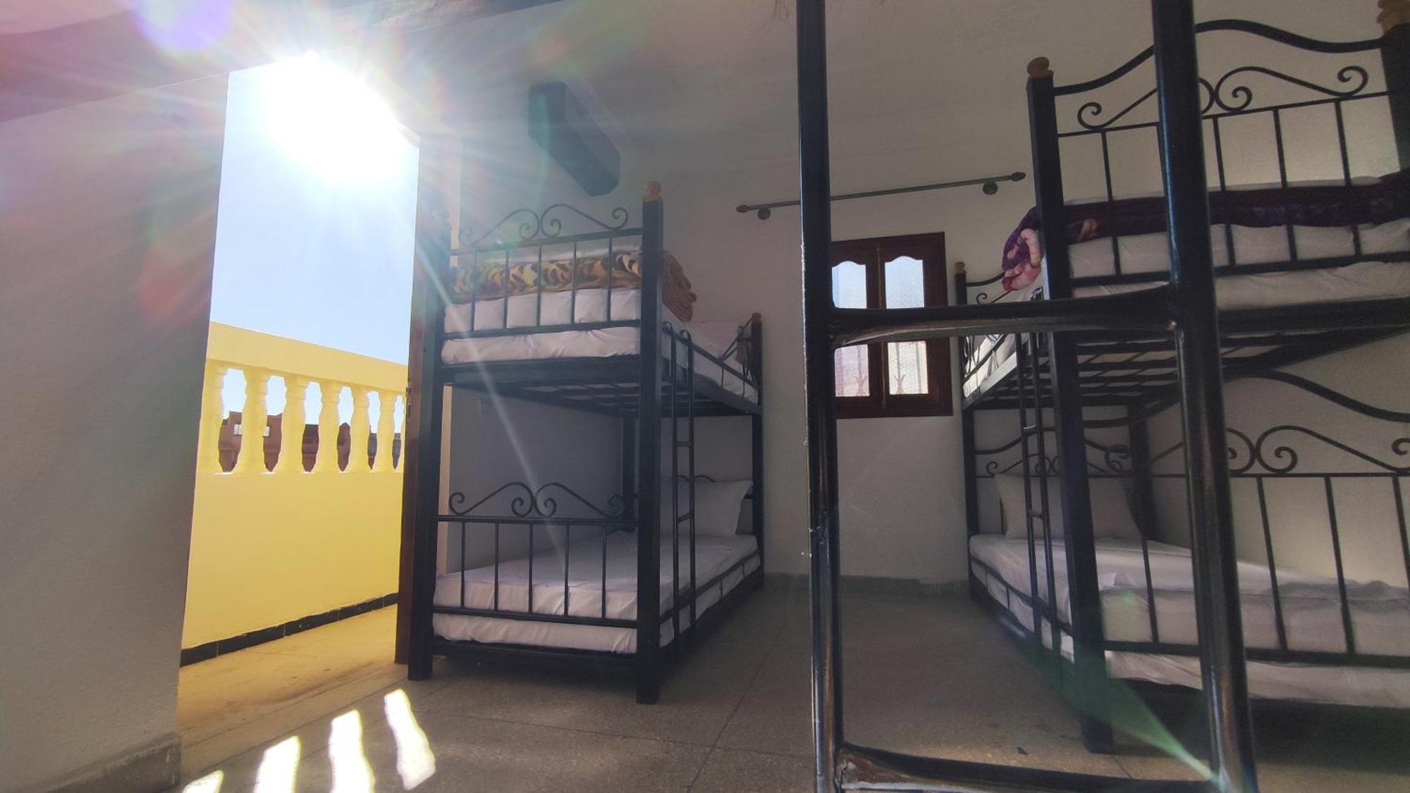 Warzazat Hostel Exteriör bild