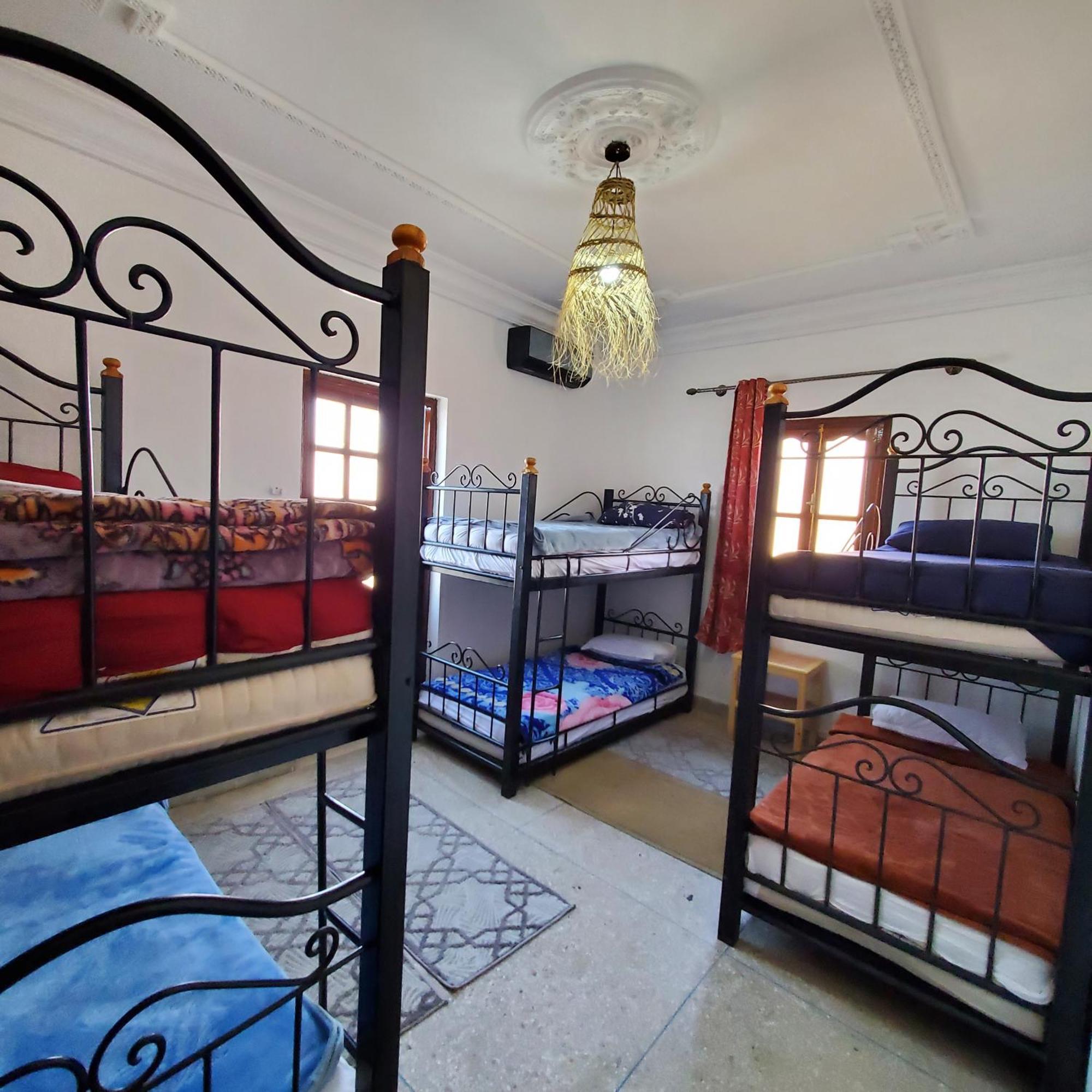 Warzazat Hostel Exteriör bild