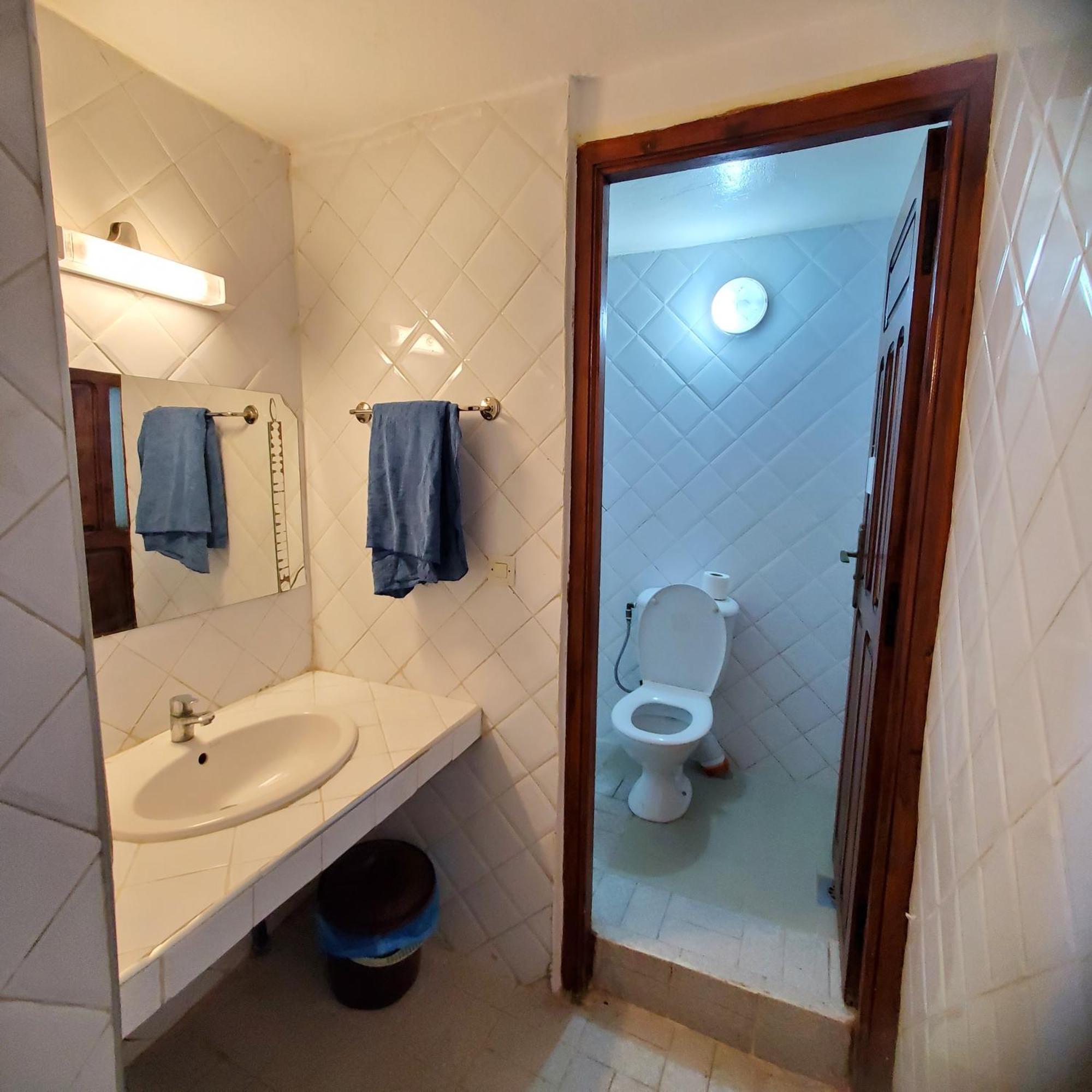 Warzazat Hostel Exteriör bild